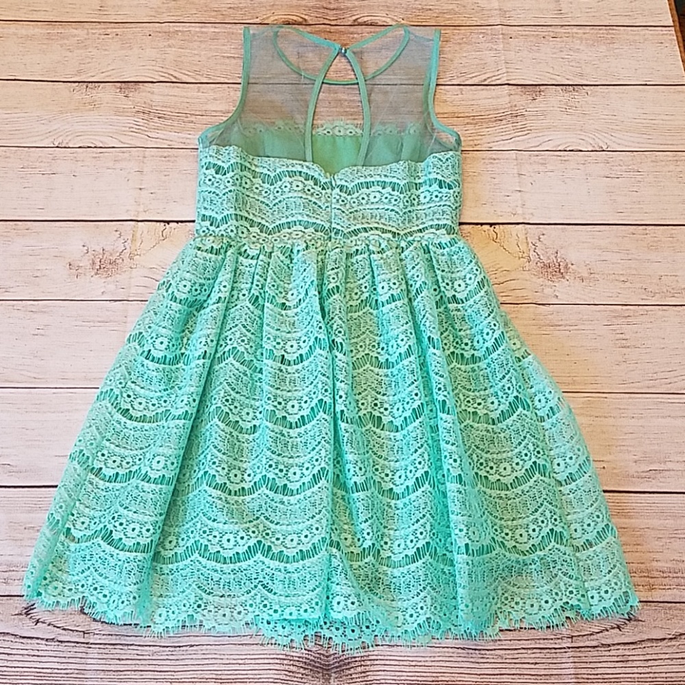 Beautiful Mint Green Lace Spring Dress Sz Medium - Picture 4 of 8